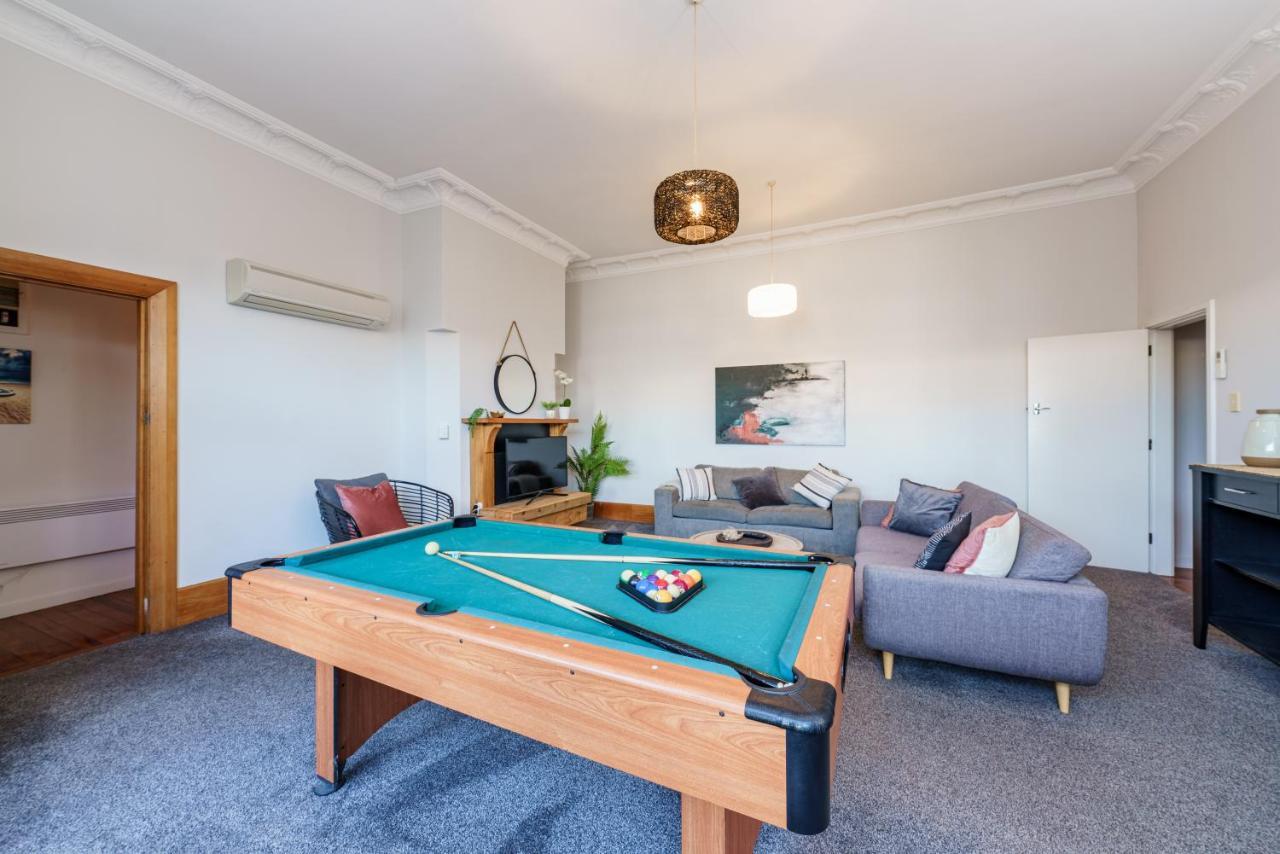 Esplanade Apartment *